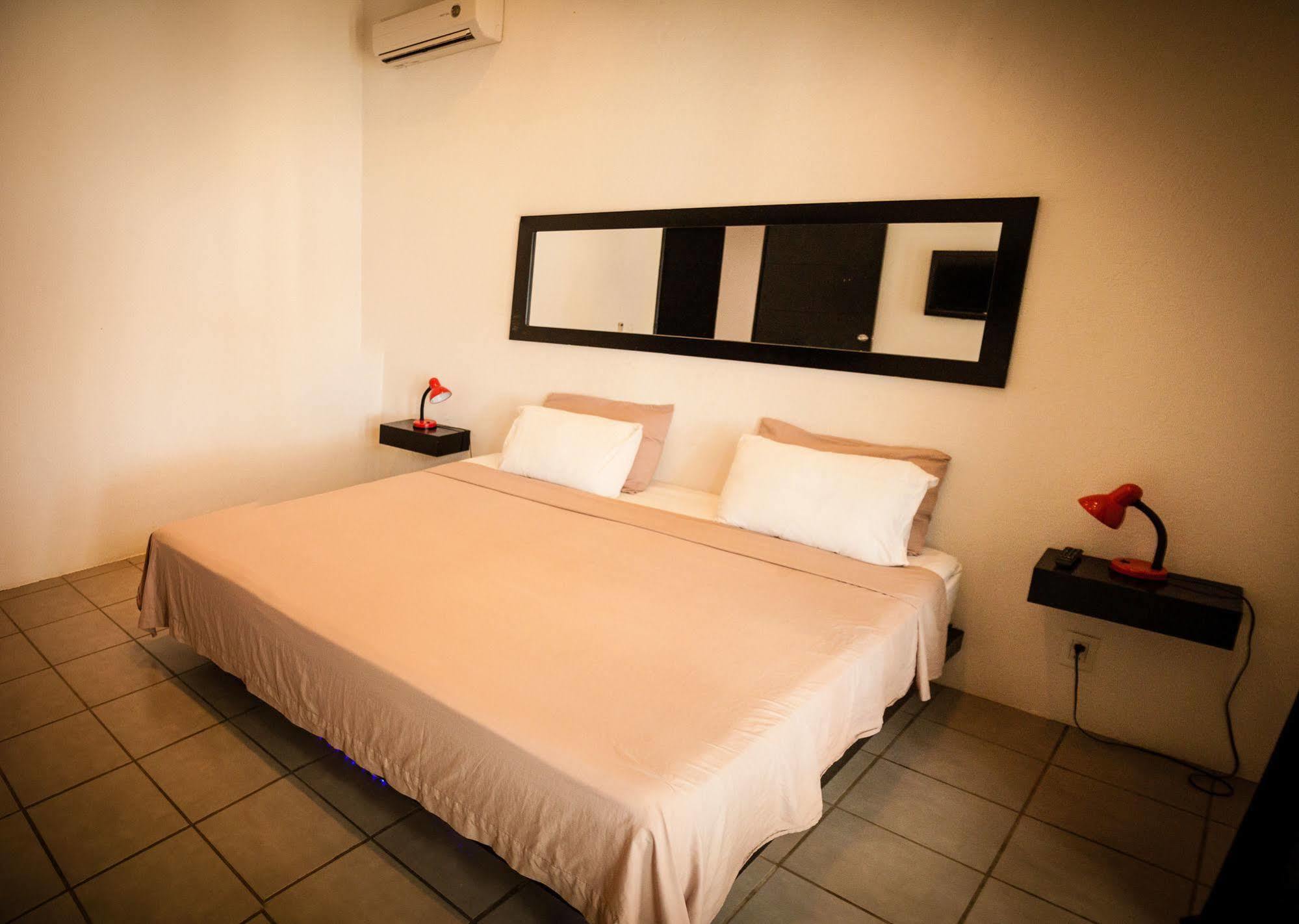 Ocean Lovers Hostel & Apartments Taganga Esterno foto